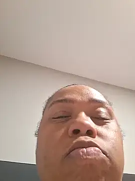 Snapshot of pinkpassionpleaser chatting on 03/12/26, 05:24 pinkpassionpleaser online show from 03/12/26, 05:24