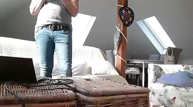 maxmueller321 online show from 03/23/25, 09:10