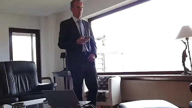 maxmueller321 online show from 04/20/26, 09:45