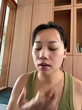Snapshot of Eliza-E chatting on 07/02/26, 11:55 Eliza-E online show from 07/02/26, 11:55