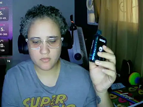 Snapshot of lolalicious_758 chatting on 09/26/25, 09:41 lolalicious 758 online show from 09/26/25, 09:41