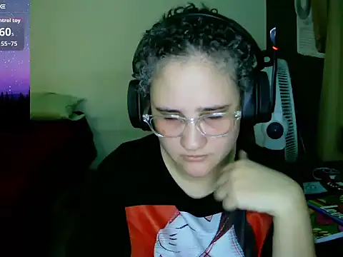 Snapshot of lolalicious_758 chatting on 10/03/25, 11:02 lolalicious 758 online show from 10/03/25, 11:02