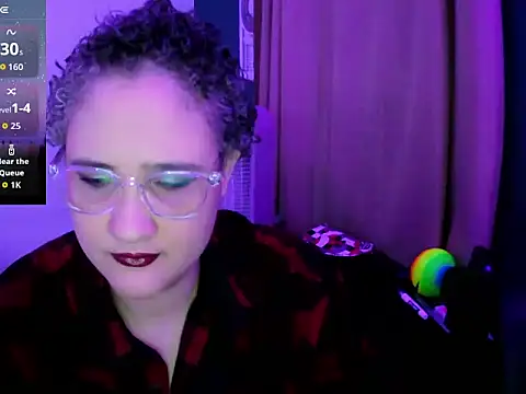 Snapshot of lolalicious_758 chatting on 10/26/25, 11:20 lolalicious 758 online show from 10/26/25, 11:20