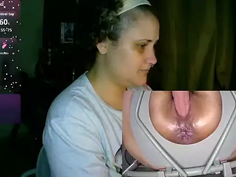 Snapshot of lolalicious_758 chatting on 05/22/26, 12:40 lolalicious 758 online show from 05/22/26, 12:40