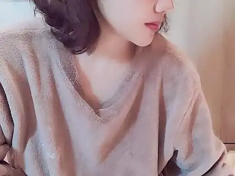 Snapshot of Pink_cream chatting on 12/28/24, 01:18 Pink cream online show from 12/28/24, 01:18