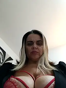 hugebobbs online show from 09/24/25, 08:50