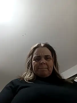 hugebobbs online show from 12/19/25, 04:03