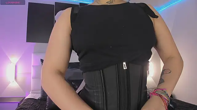 sofi bakerr online show from 10/30/25, 11:33