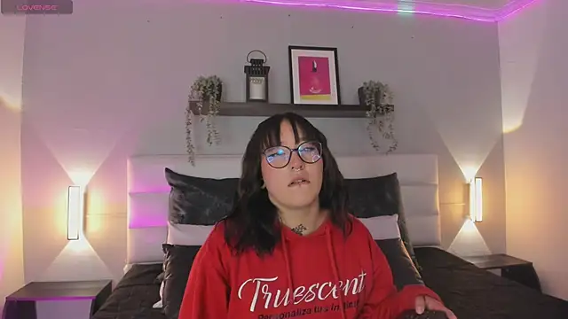 sofi bakerr online show from 04/18/26, 11:36