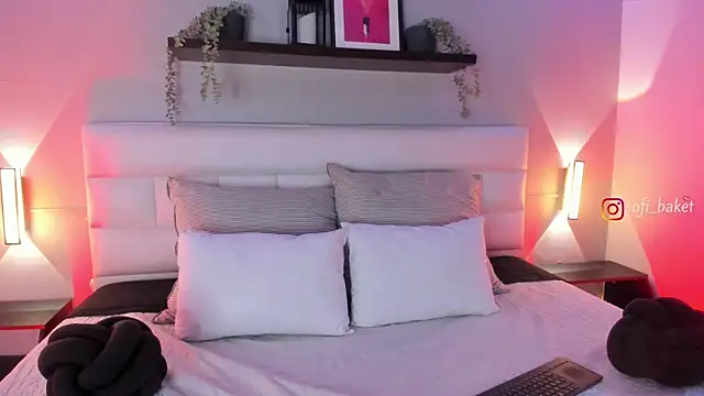 sofi bakerr online show from 07/11/26, 12:08