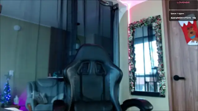 tevenwhiite online show from 12/13/25, 07:53