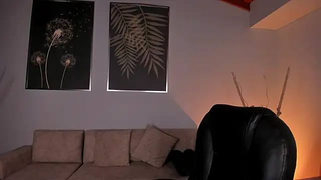 ViolettHansson online show from 09/28/25, 11:48