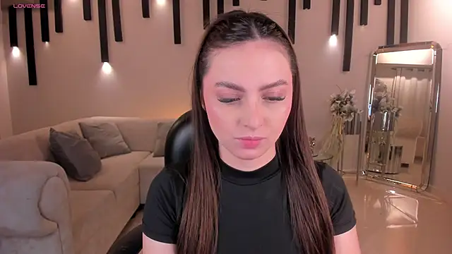 AliceHarper  online show from 02/06/25, 03:27