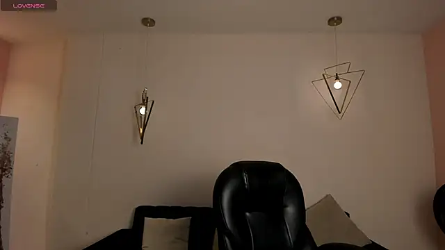 Snapshot of AliceHarper_ chatting on 05/15/26, 06:26 AliceHarper online show from 05/15/26, 06:26