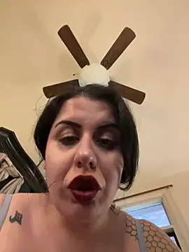 holyeroticss online show from 03/05/25, 08:53