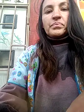 Snapshot of Divalive_28 chatting on 10/21/25, 06:52 Divalive 28 online show from 10/21/25, 06:52