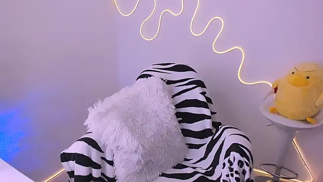 Johanna6 online show from 03/13/25, 02:16