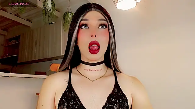 Snapshot of Marian_LV chatting on 02/23/25, 04:17 Marian LV online show from 02/23/25, 04:17