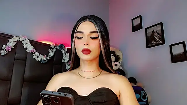 Snapshot of Marian_LV chatting on 09/27/25, 08:08 Marian LV online show from 09/27/25, 08:08