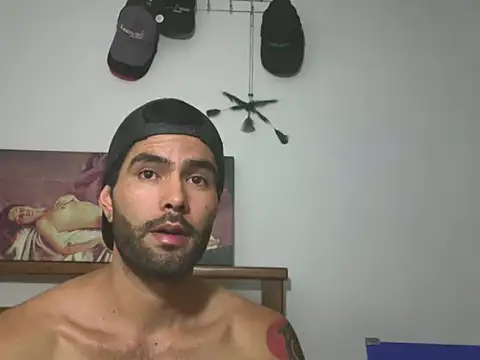 hideonbush051 online show from 11/14/25, 04:11