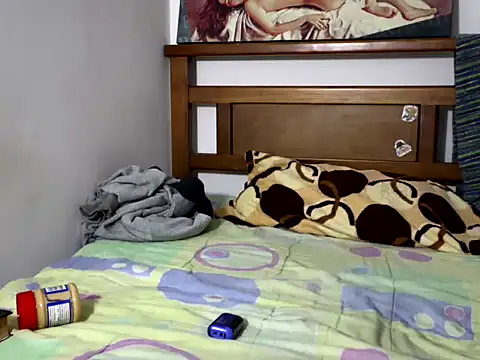 hideonbush051 online show from 12/03/25, 01:31