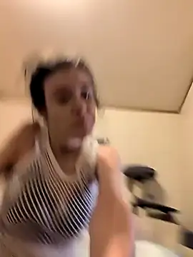 rileyyb  online show from 02/09/26, 04:27