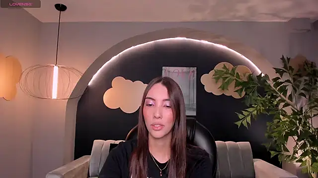 AnaisNin online show from 02/10/25, 12:18