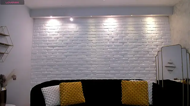 AnaisNin online show from 09/09/25, 02:33