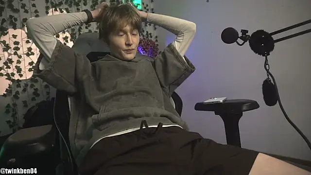 twinkben online show from 10/21/25, 07:58