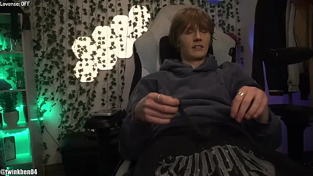 twinkben online show from 12/14/25, 09:08