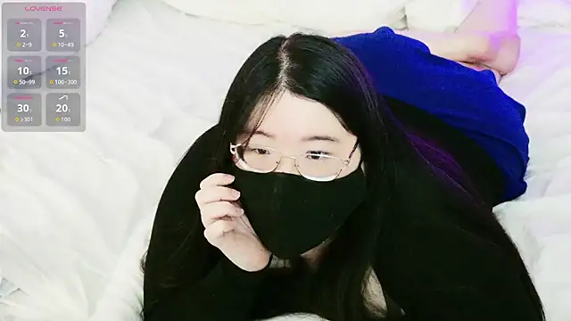 Snapshot of Kara-Nuna chatting on 08/01/26, 01:38 Kara-Nuna online show from 08/01/26, 01:38