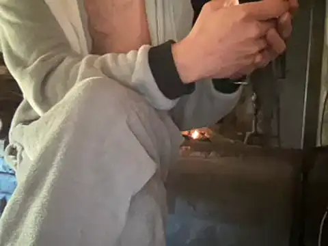 Snapshot of ExtraLotto chatting on 01/12/25, 01:48 ExtraLotto online show from 01/12/25, 01:48