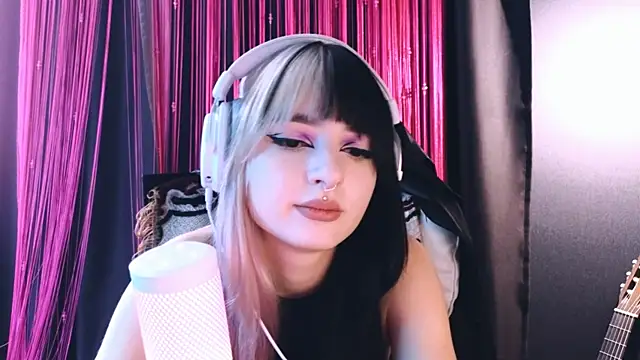 Avi Nile online show from 09/11/25, 05:07