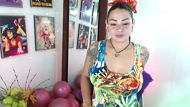 Snapshot of Ginna--mia chatting on 12/15/24, 06:37 Ginna--mia online show from 12/15/24, 06:37