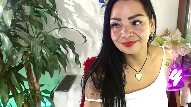 Snapshot of Ginna--mia chatting on 02/11/25, 11:22 Ginna--mia online show from 02/11/25, 11:22