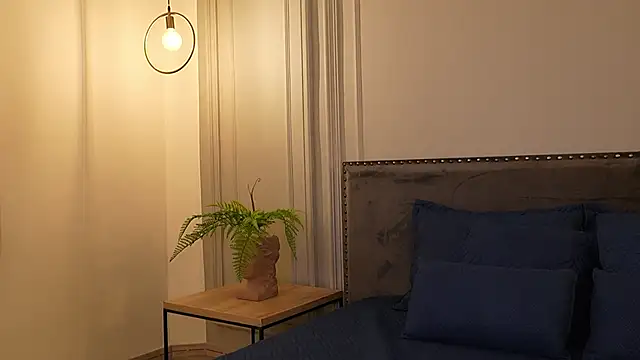 IrisBaker online show from 09/19/25, 09:26