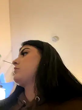 IrisBaker online show from 10/23/25, 09:02