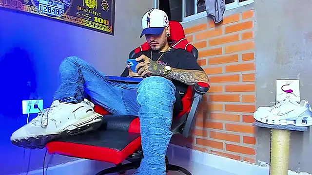 smoker445 online show from 09/28/25, 12:49