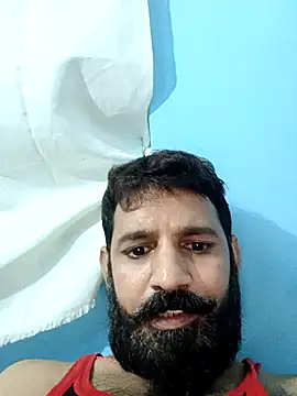 Snapshot of majit213 chatting on 09/12/25, 01:44 majit213 online show from 09/12/25, 01:44