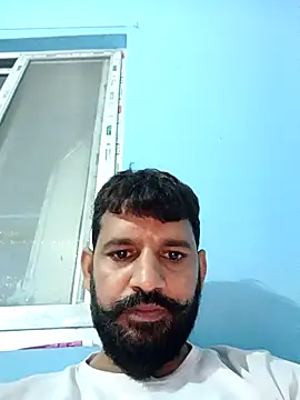 Snapshot of majit213 chatting on 10/21/25, 03:13 majit213 online show from 10/21/25, 03:13
