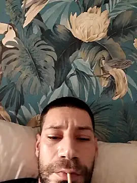 litleboy92 online show from 11/20/25, 12:44