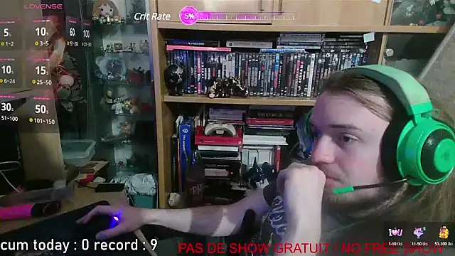 nicolasdumand21 online show from 02/15/25, 09:37