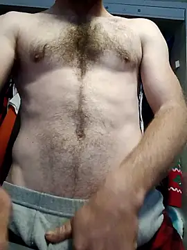 Snapshot of dougyhung2231 chatting on 12/21/25, 08:38 dougyhung2231 online show from 12/21/25, 08:38