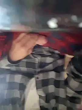 Snapshot of dougyhung2231 chatting on 04/01/26, 05:43 dougyhung2231 online show from 04/01/26, 05:43