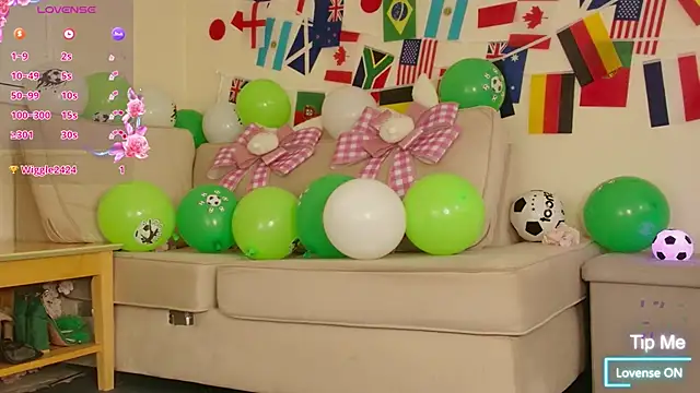 Milky flexy cat online show from 06/15/26, 02:52