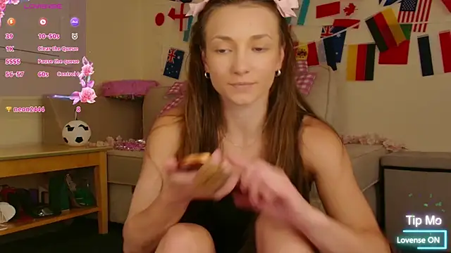 Milky flexy cat online show from 07/02/26, 03:07