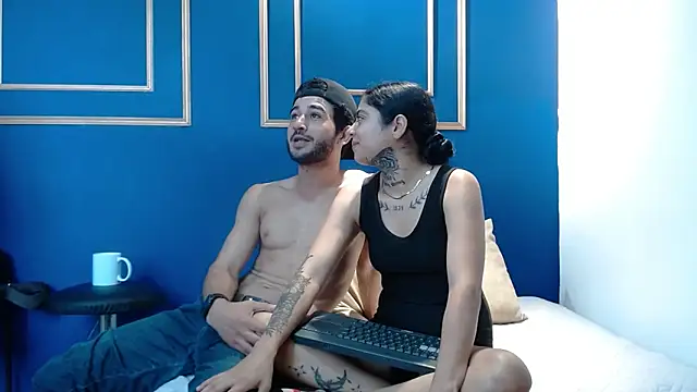 Snapshot of Moon_and_aaron chatting on 02/19/26, 06:59 Moon and aaron online show from 02/19/26, 06:59