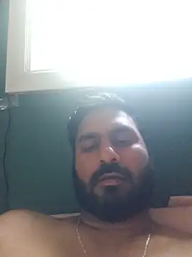 Snapshot of hard_dick011 chatting on 05/24/26, 05:18 hard dick011 online show from 05/24/26, 05:18