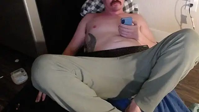 Snapshot of steelwood303 chatting on 02/23/26, 12:46 steelwood303 online show from 02/23/26, 12:46