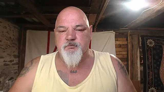 Snapshot of Newfiesausage1972 chatting on 06/28/26, 12:11 Newfiesausage1972 online show from 06/28/26, 12:11